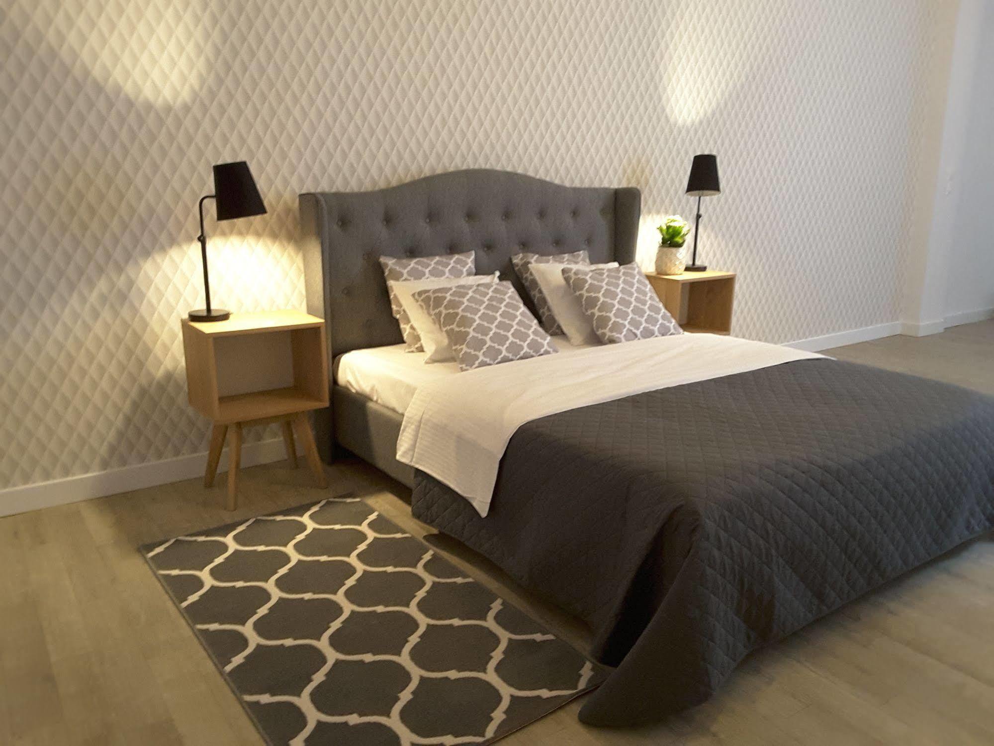 Blooms Inn - City Center Poznan By Friendly Apartments *